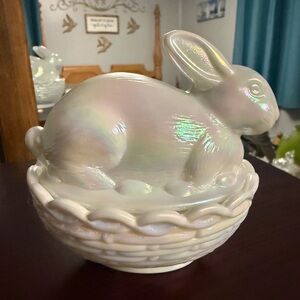 Mosser Milk glass carnival Bunny on nest